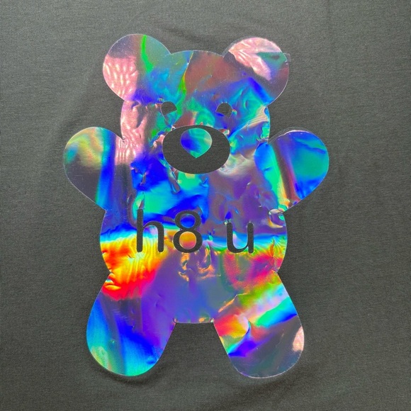 4/25$ Urban Outfitters Cropped Short Sleeve Top W Holographic Bear Medium - Picture 8 of 8